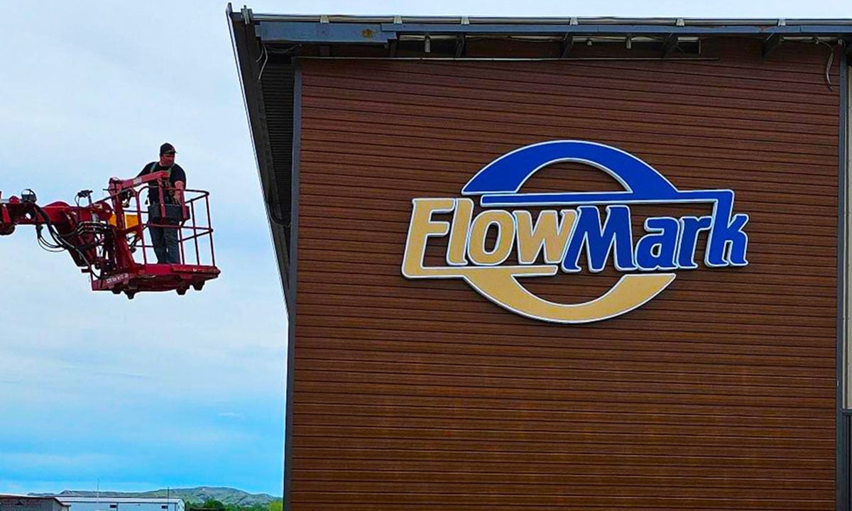 sign installation and bucket truck