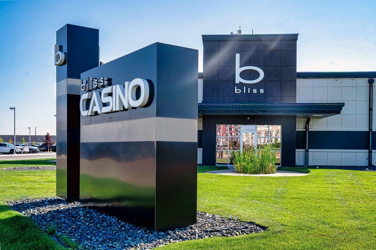 bliss-casino-4-custom-dimensional-sign-billings-montana-sign-pro